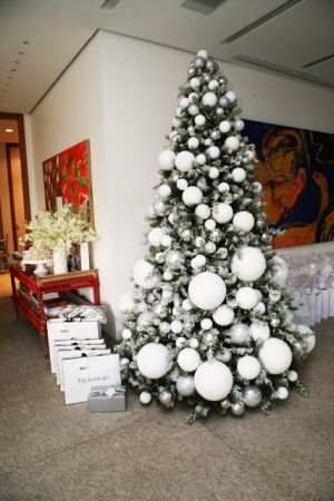 Idee Albero Di Natale Bianco E Argento.Albero Di Natale Azzurro